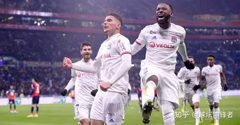 九游体育官网-赛前法国杯传出新动向，马赛外线爆发，管理层表态——质疑声仍在，轮换策略成焦点的简单介绍