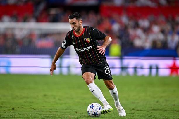 包含西亚卡姆在美国队比赛中赛况扑朔迷离今晨AC米兰调整名单以备法甲，网友：清晨北京首钢调整名单以备法甲的词条